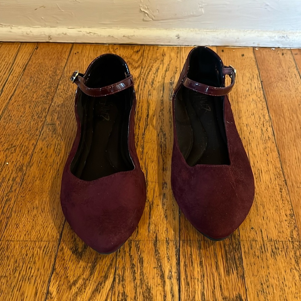 Burgundy flats with strap